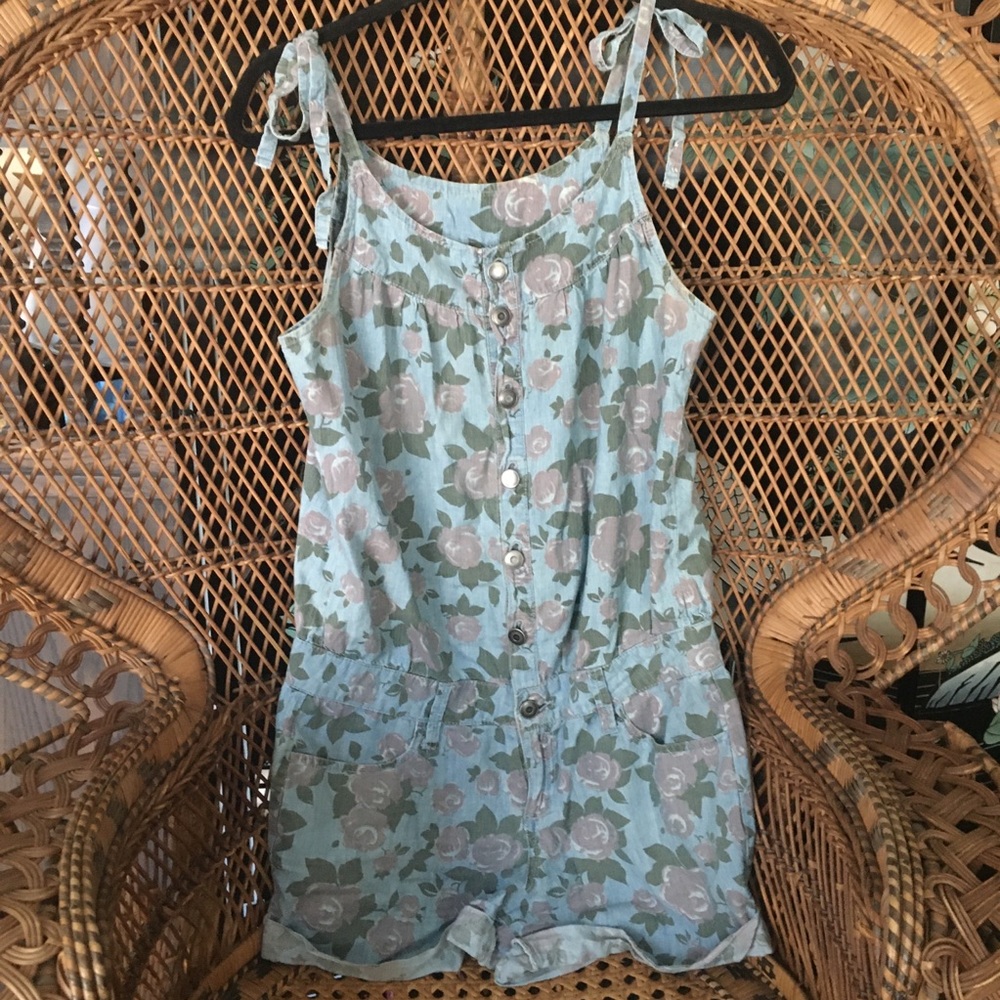 Vintage 90s rose floral button up short romper